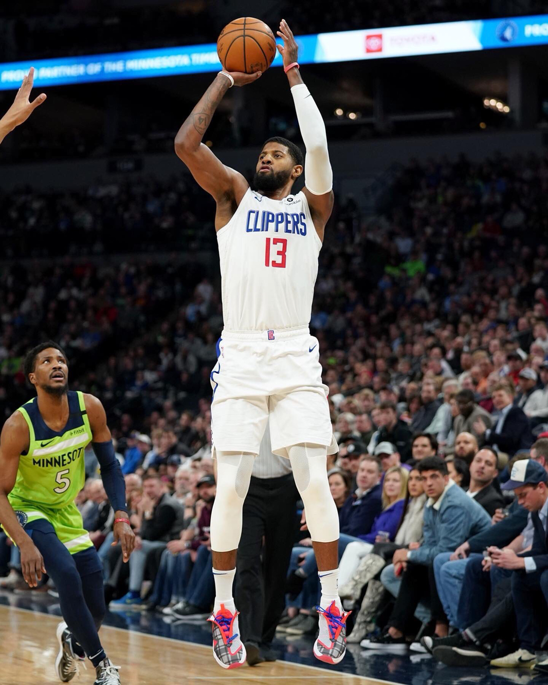 打到巴萨右 打到巴萨右